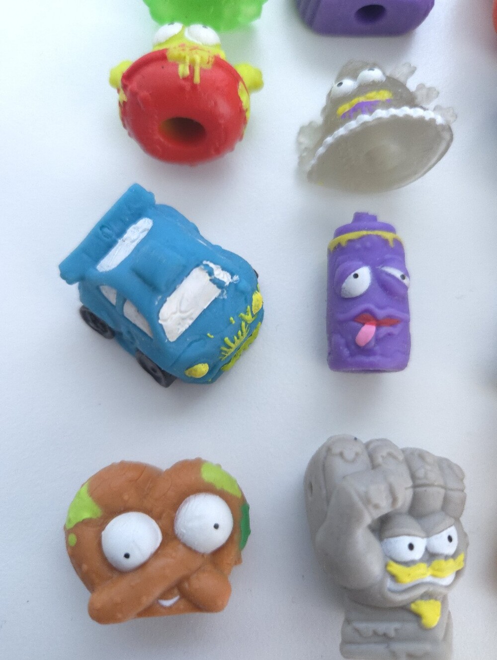 Moose Toys Track Pack Grossery Gang Mini Figures and Trash Cans - Picture 8 of 16